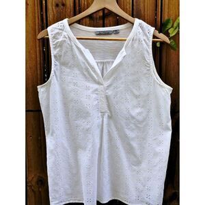 Women's Jason Maxwell White Eyelet Sleeveless Blouse (Size Med)